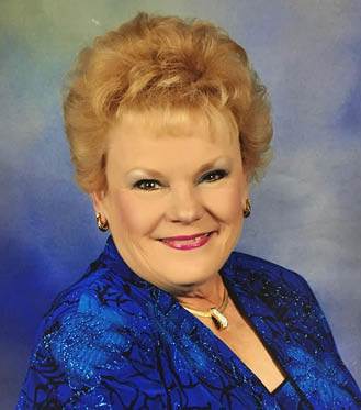 Darlene Weaver @ Distinctive Designs