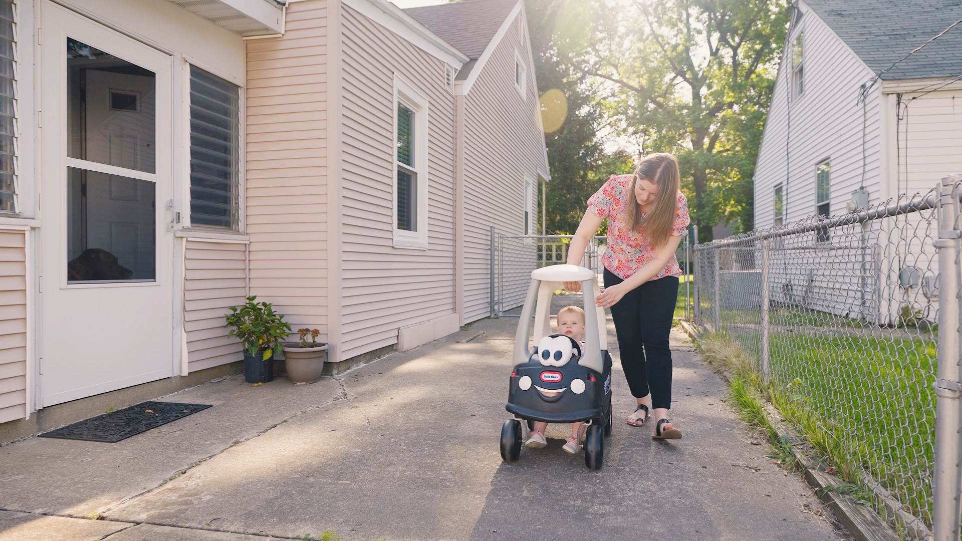 Jenni and her daughter in the driveway